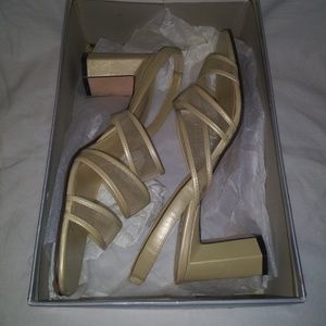 Ann Marino Patino Gold Size 9M